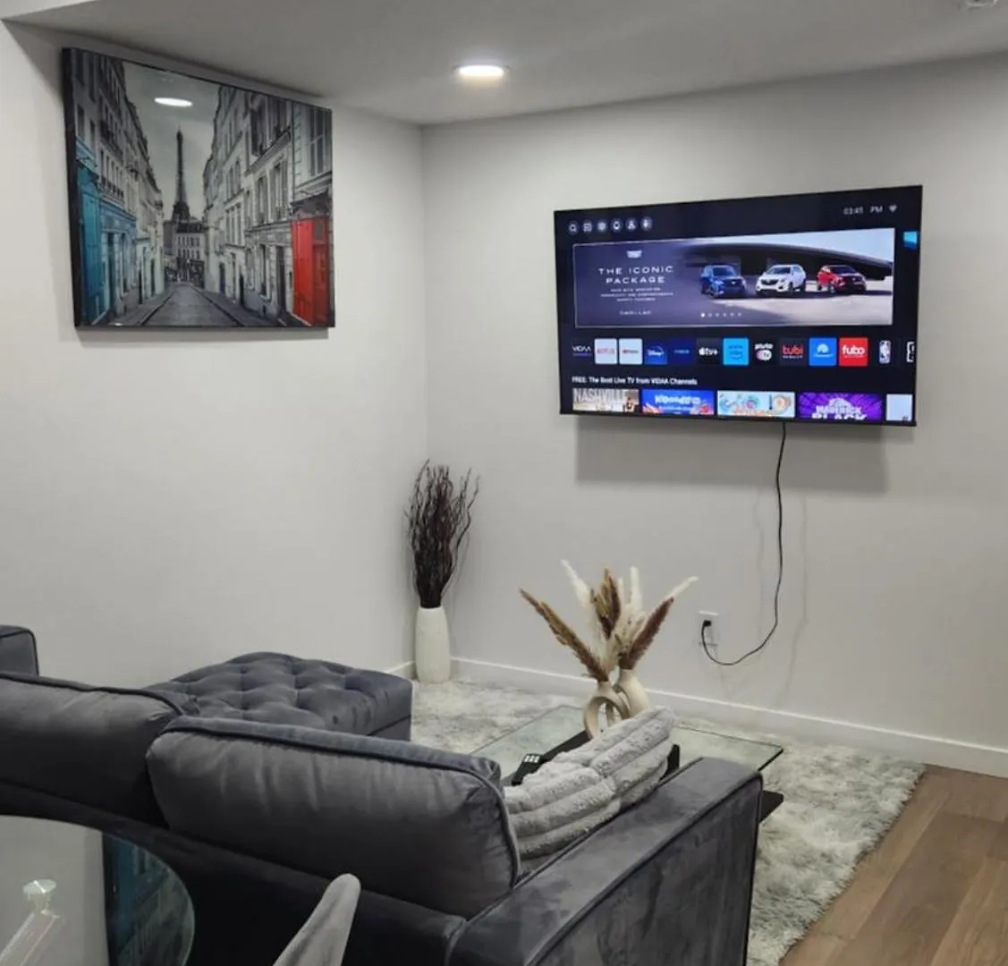 Apartmán Modern 2 Bedroom Basement Suite At West Edmonton